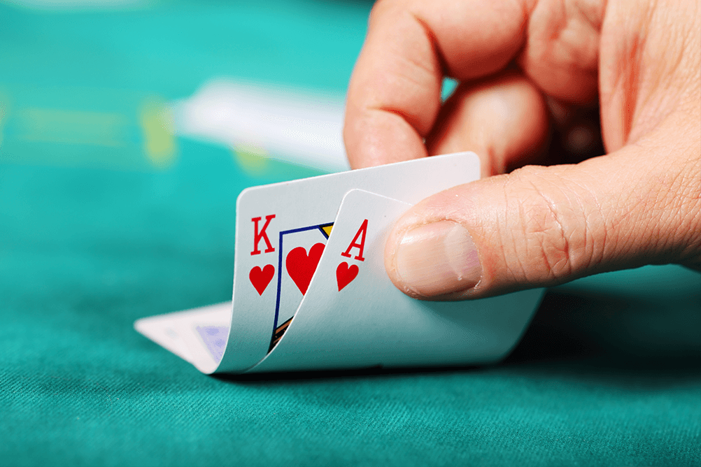 Khám phá Triple Edge Poker Ba Lá và những bí quyết chiến thắng hấp dẫn