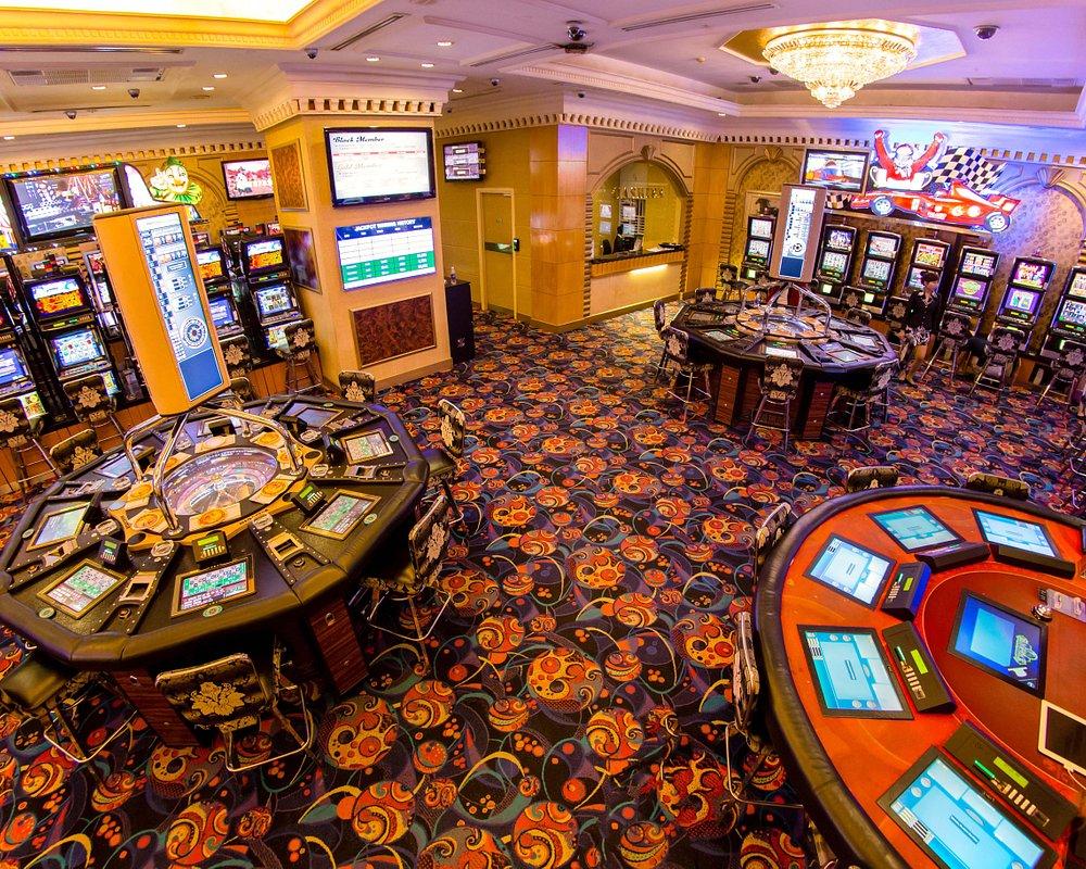 Khám phá thế giới giải trí đỉnh cao tại play hit club cùng nhiều phần thưởng hấp dẫn